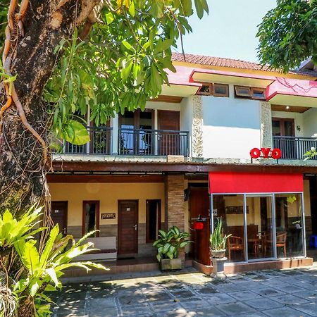 Hotel Oyo 2581 Ketut Smile Denpasar Esterno foto